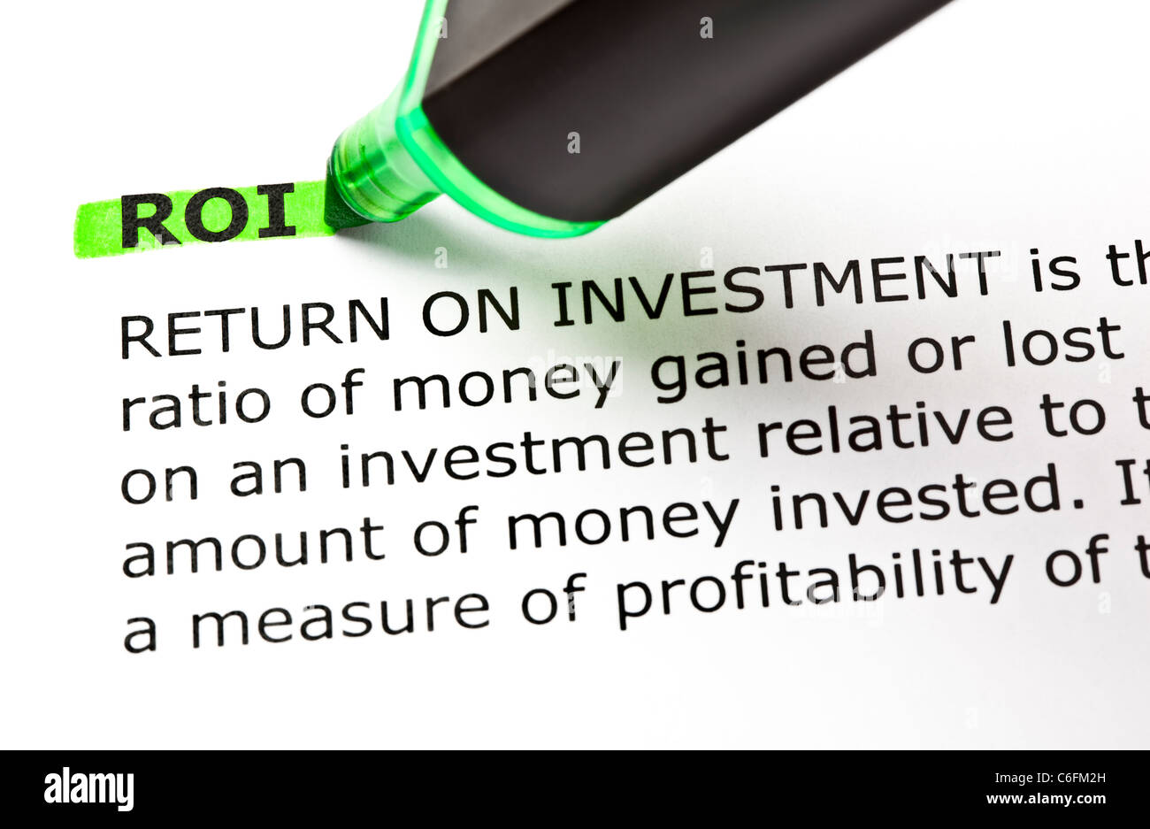 ROI (Return On Investment) grün mit Filzstift markiert Stockfoto