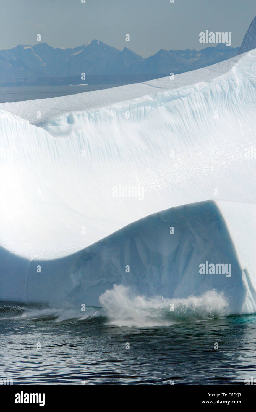 Eisberg vor der Küste Grönlands Stockfoto