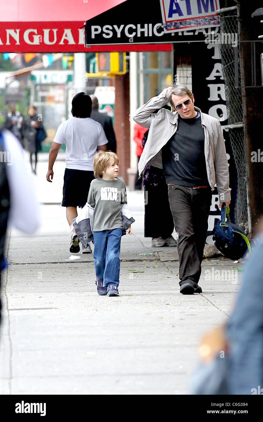 James Wilkie Broderick und Matthew Broderick Matthew Broderick zu Fuß