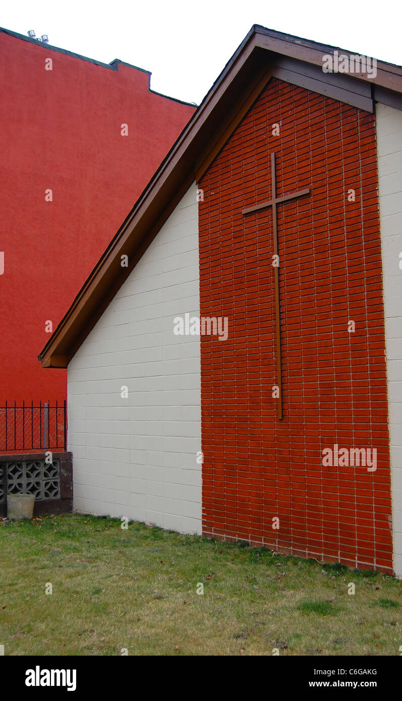 Moderne Christian Church in Jersey City mit Kreuz Stockfoto