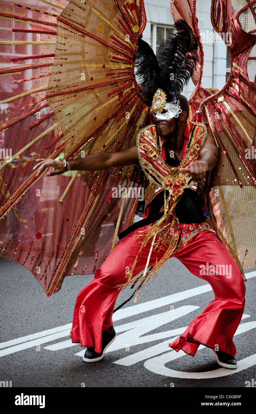 Tanz-Performer bei Notting Hill Carnival London 2011 England Great Britain UK Stockfoto