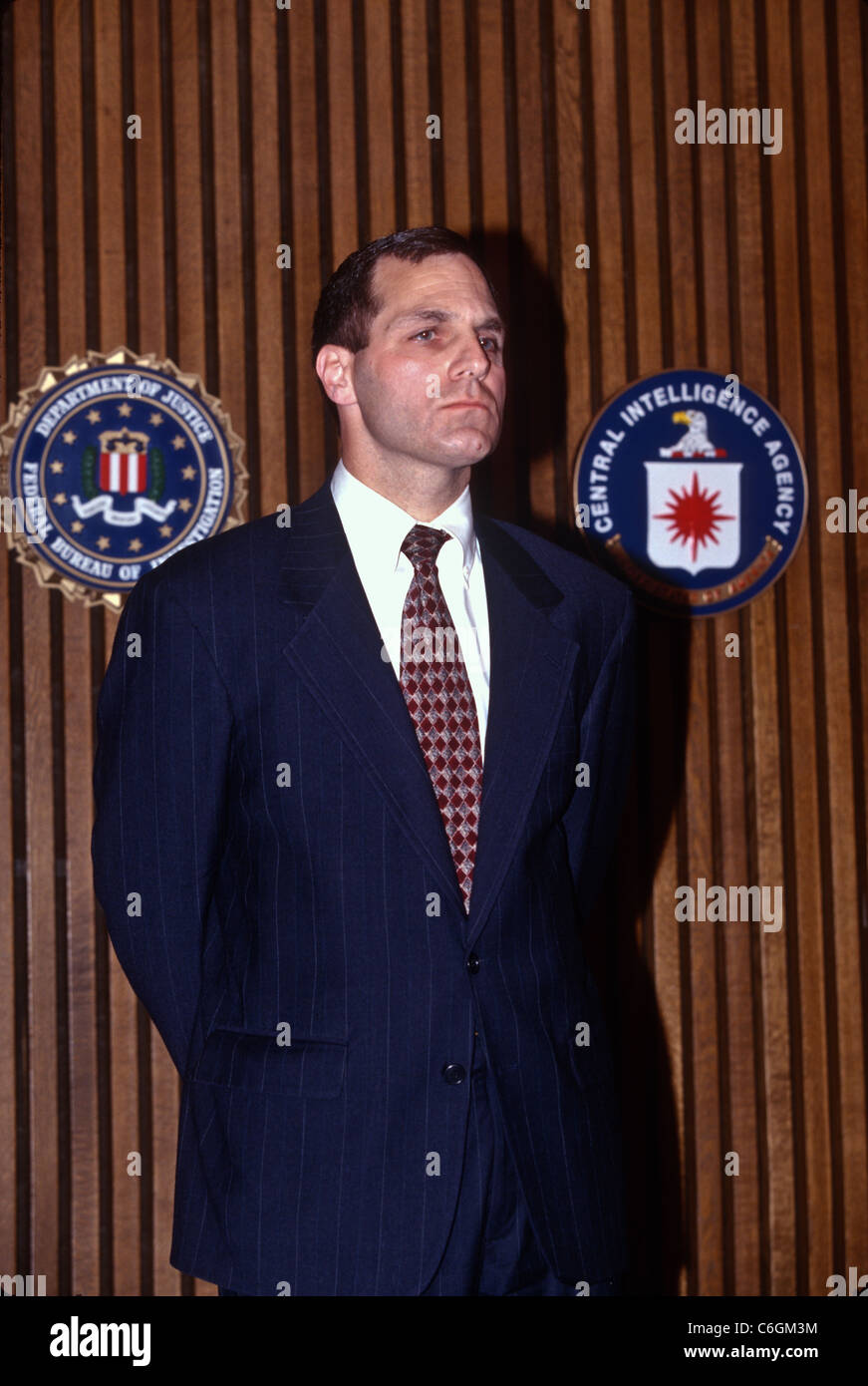 FBI-Direktor Louis Freeh kündigt die Verhaftung von Doppelagenten Harold James Nicholson wegen Spionage für Russland Stockfoto