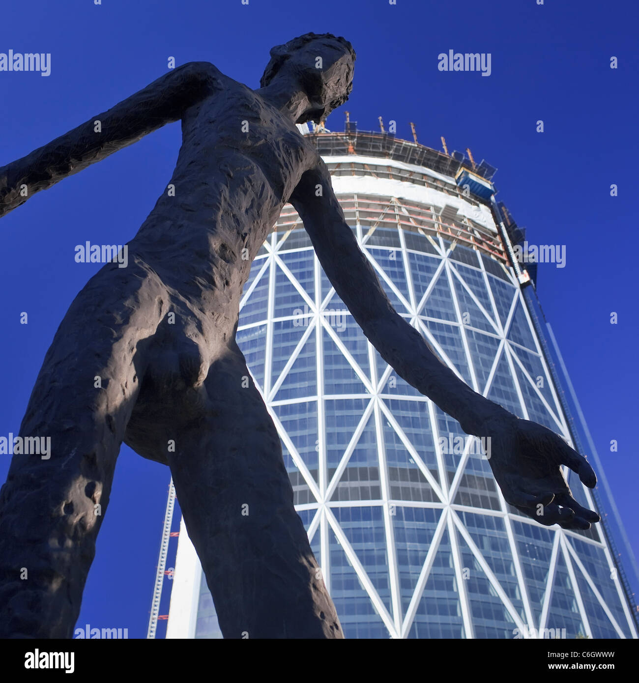 Familie Mann Skulptur und The Bow, Calgary, Alberta, Kanada. Stockfoto