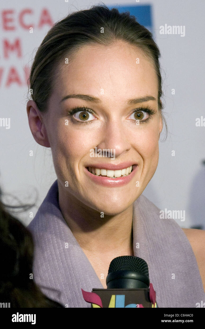 Alicja Bachleda 9th Annual Tribeca Film Festival - Premiere von "Ondine" im Tribeca Performing Arts Center - Ankünfte neu Stockfoto