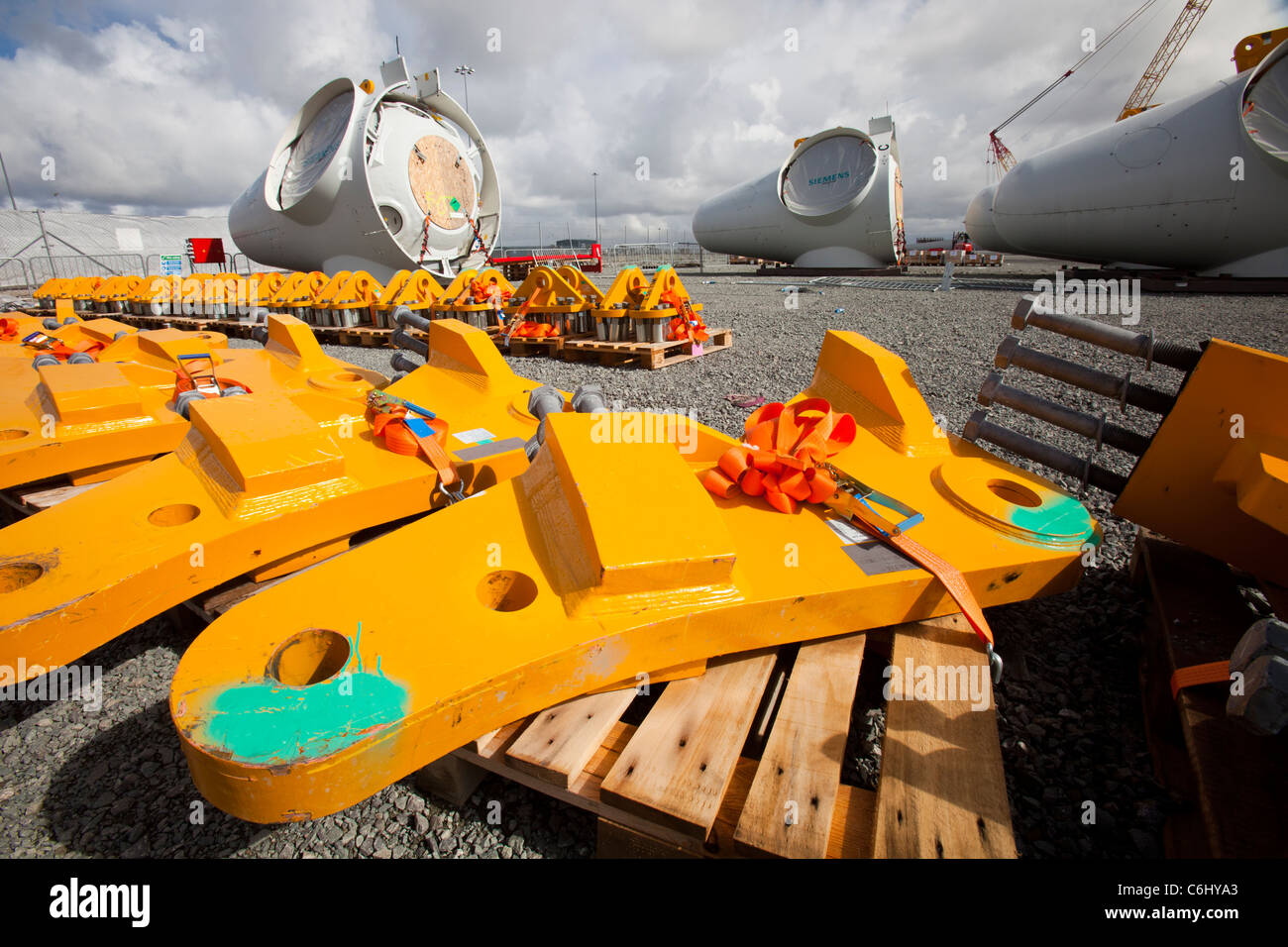 Offshore-Wind Turbine auf den Docks in Mostyn Teile. Stockfoto