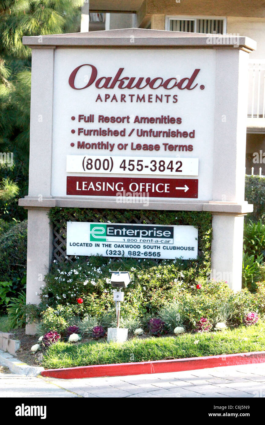 Atmosphäre Corey Haim Apartment-Komplex, "Oakwood Apartments" Los Angeles, Kalifornien - 10.03.10 * COREY HAIM tot in 38 Stockfoto