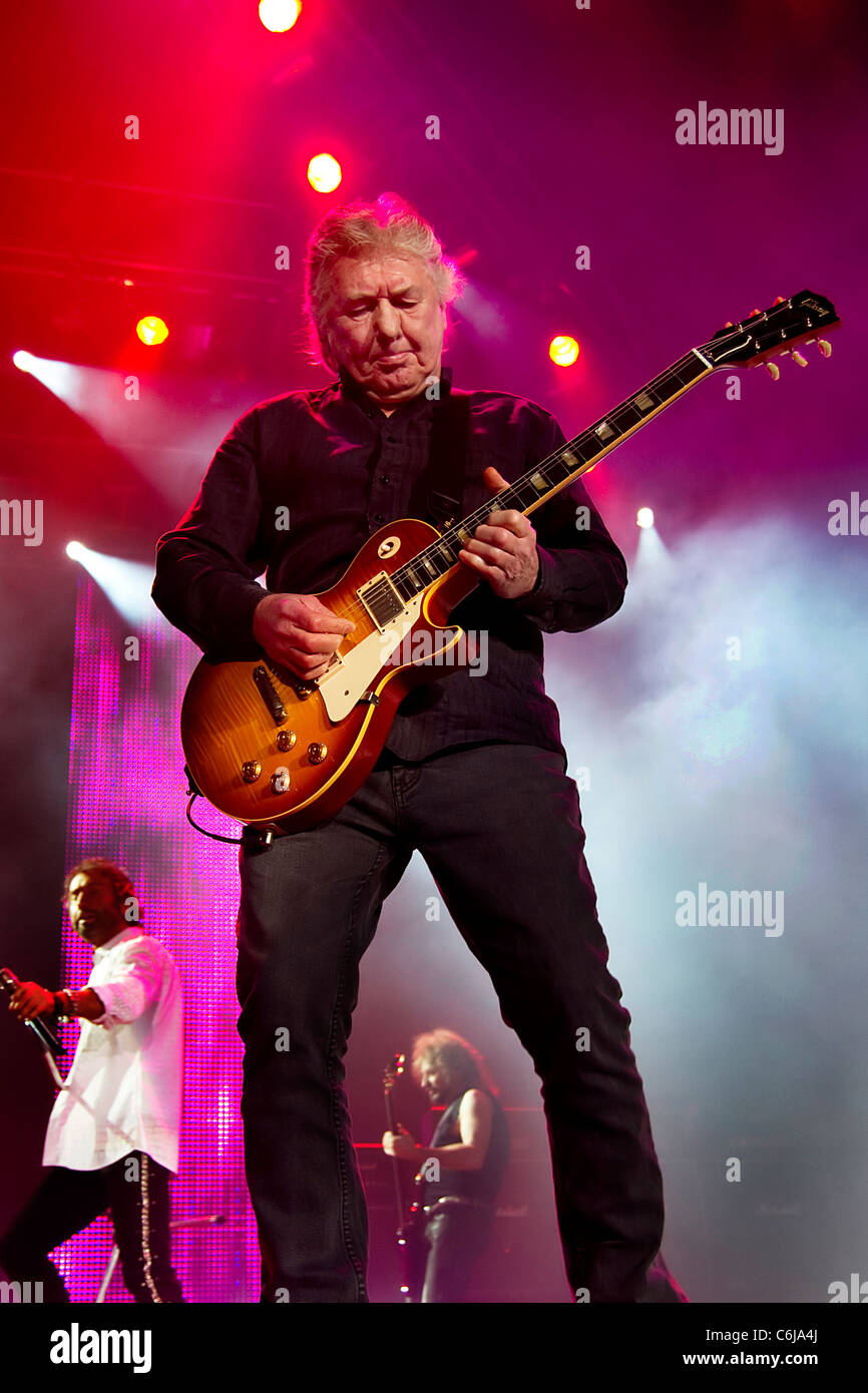 Mick Ralphs Bad Company erklingt in Manchester Abend News Arena Manchester, England - 02.04.10 Sakura Stockfoto