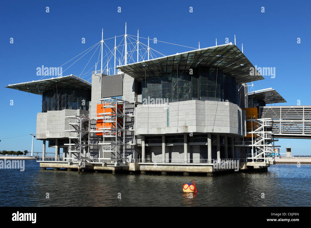 Das Oceanario de Lisboa (Lissabon Ozeanarium) im Parque Das Nacoes (Park der Nationen) in Lissabon, Portugal. Stockfoto