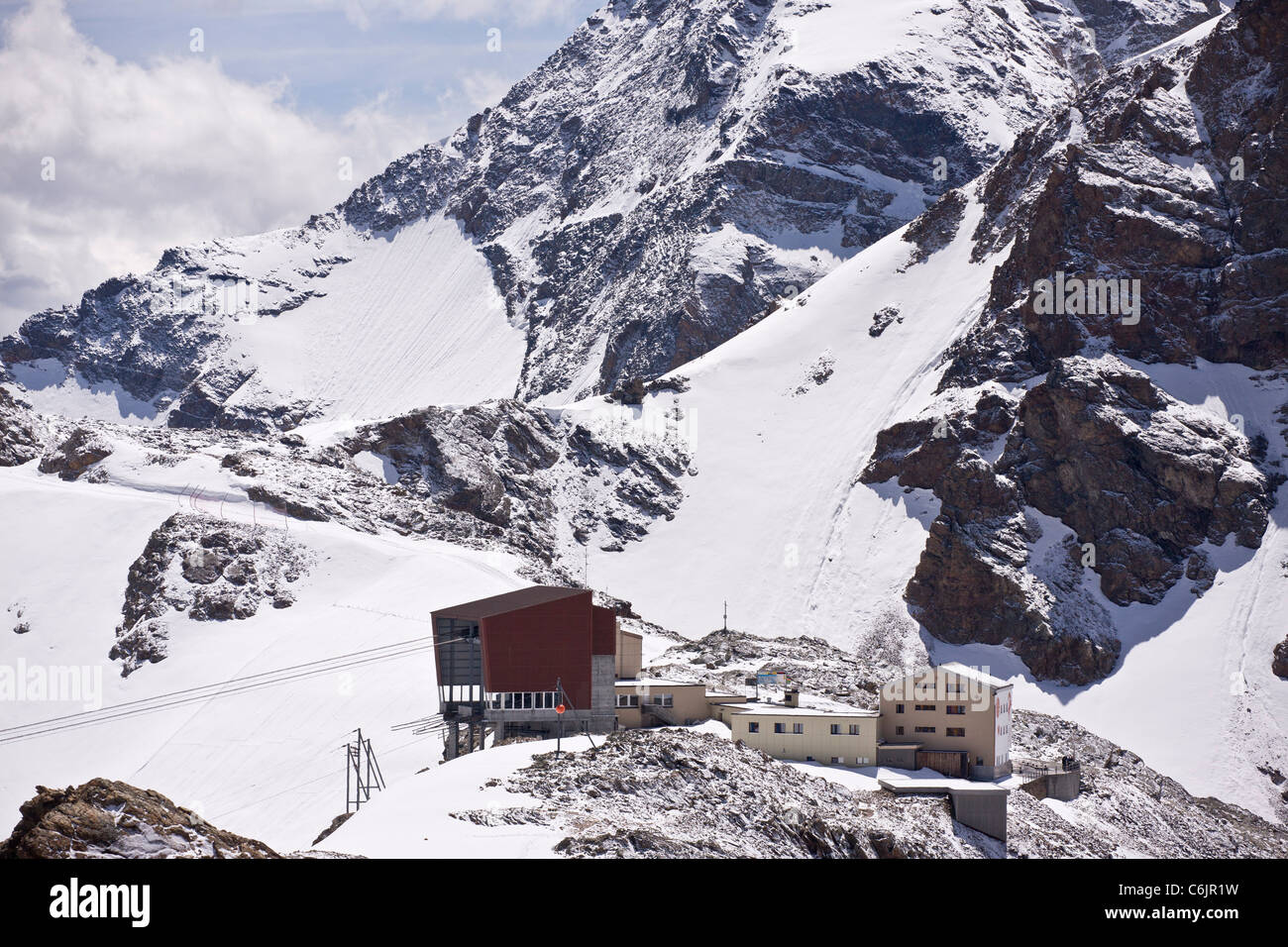 Diavolezza Ski-Station und Hotel auf 3000m in der Bernina-Gruppe, Upper Engadin, Schweiz. Stockfoto
