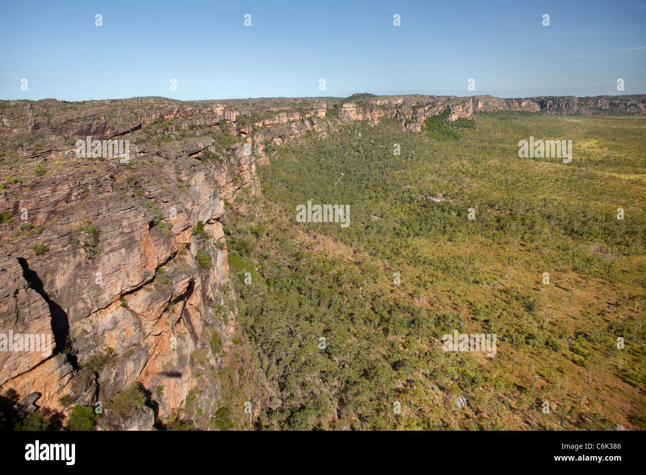 Arnhemland Böschung, am Rande des Kakadu-Nationalparks, Arnhemland, Northern Territory, Australien - Antenne Stockfoto