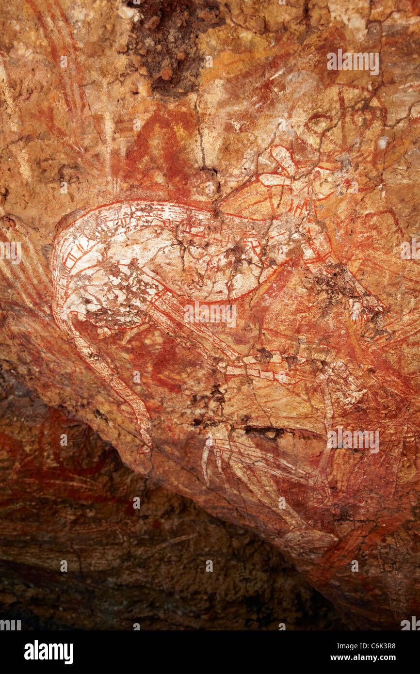 Aborigine-Felskunst in der Nähe von Anbangbang Unterschlupf, bei Burrunggui, Kakadu-Nationalpark, Northern Territory, Australien Stockfoto