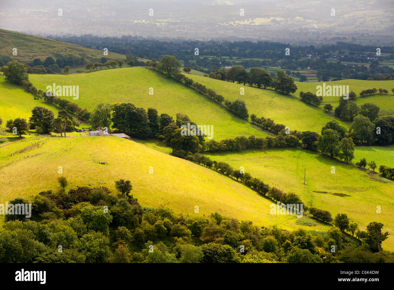 Die Vale Clwyd von den Clwydian Hügeln im Norden von Wales. Stockfoto