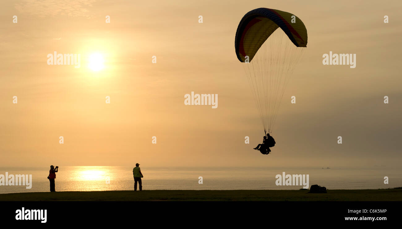 Touristischen Paragliding, Av De La Aviacion Miraflores District, Provinz Lima, Peru Stockfoto