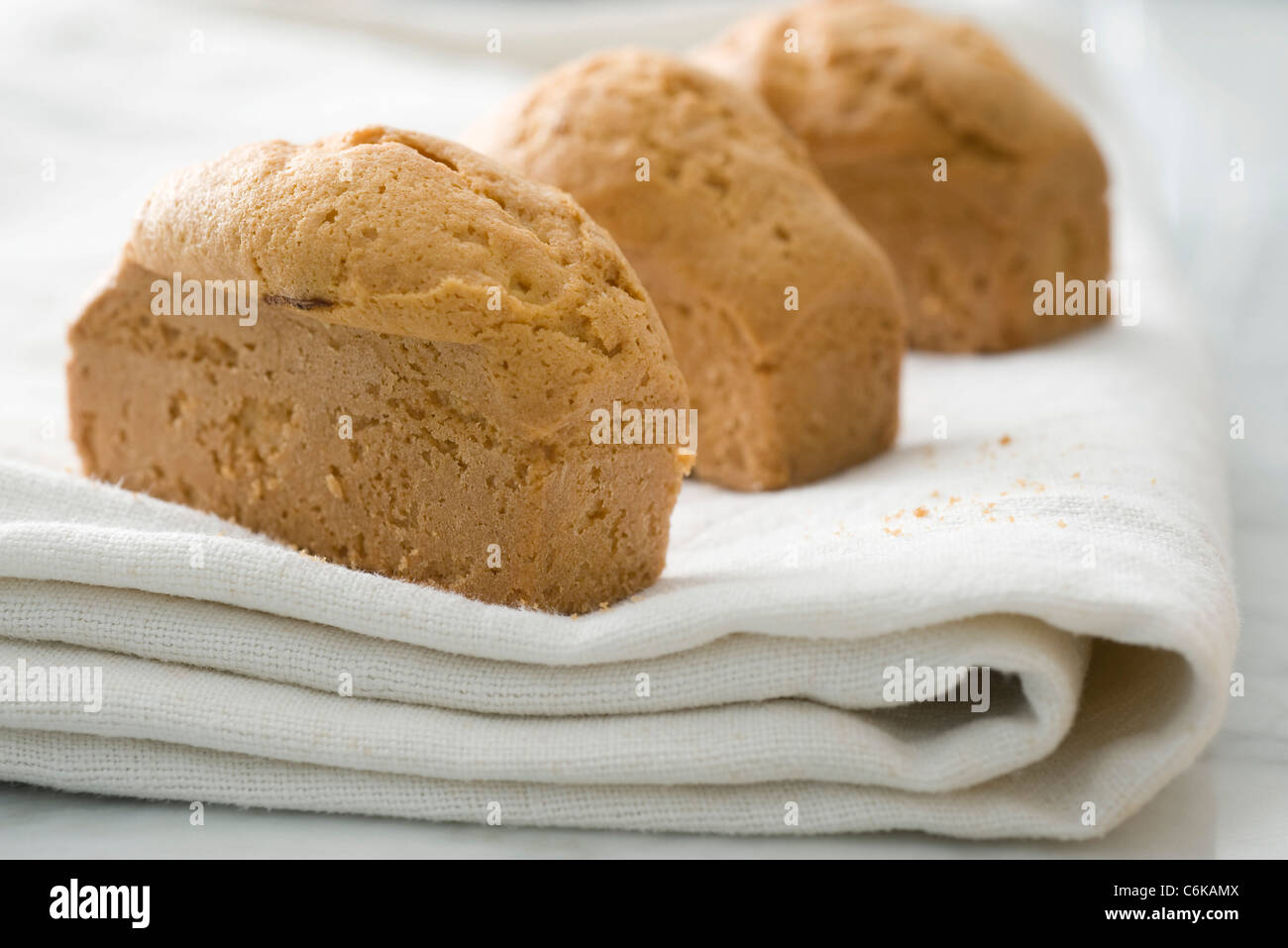 Mini Zitronen Brote Stockfoto