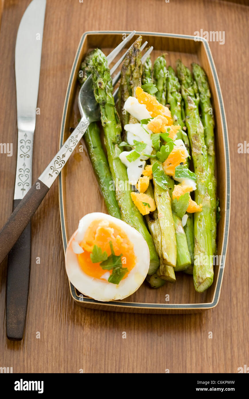 Gekochter spargel -Fotos und -Bildmaterial in hoher Auflösung – Alamy Gekochter spargel -Fotos und -Bildmaterial in hoher Auflösung – Alamy