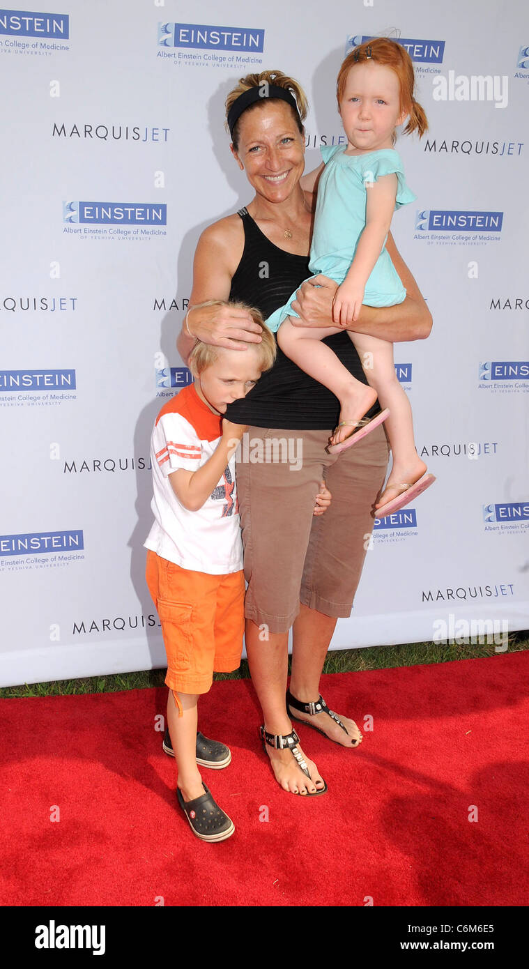 Edie Falco und Familie The Einstein Familie Tag Wild, Wild, West