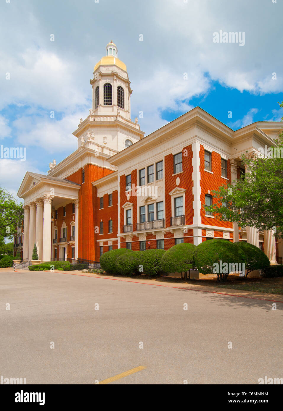 Pat Neff Halle gebaut 1938, zentrales Verwaltungsgebäude ist Symbol der Baylor University in Waco, Texas, USA Stockfoto