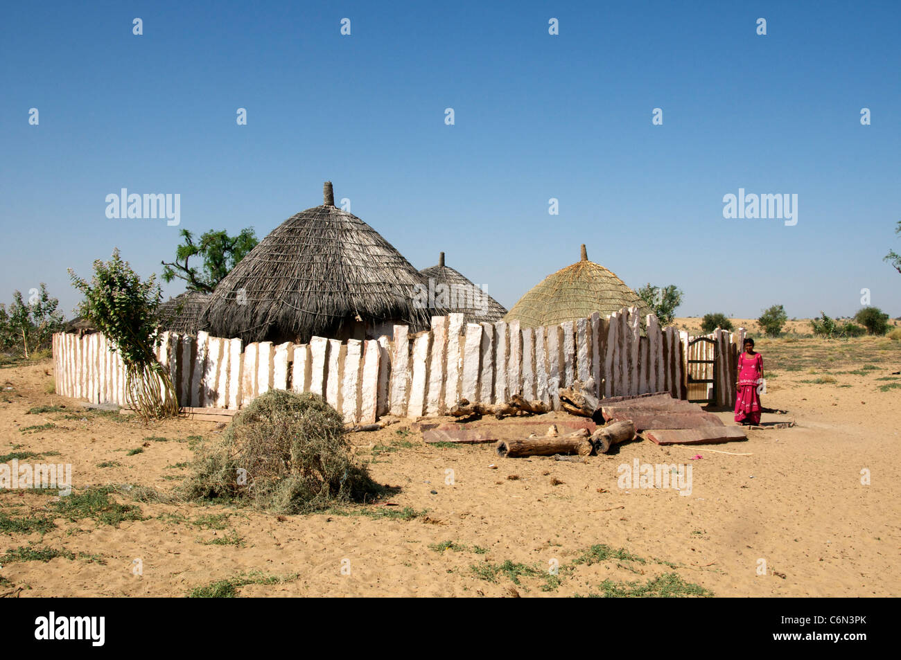 Stammes-Dorf Bishnoi compound Rajasthan Indien Stockfoto