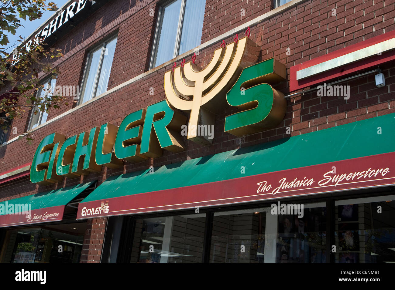 Eichlers Judaica Shop im Abschnitt Borough Park abgebildet ist der New Yorker Stadtteil Brooklyn Stockfoto