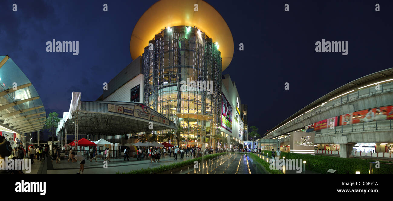 Siam Paragon Einkaufszentrum in Bangkok Stockfoto