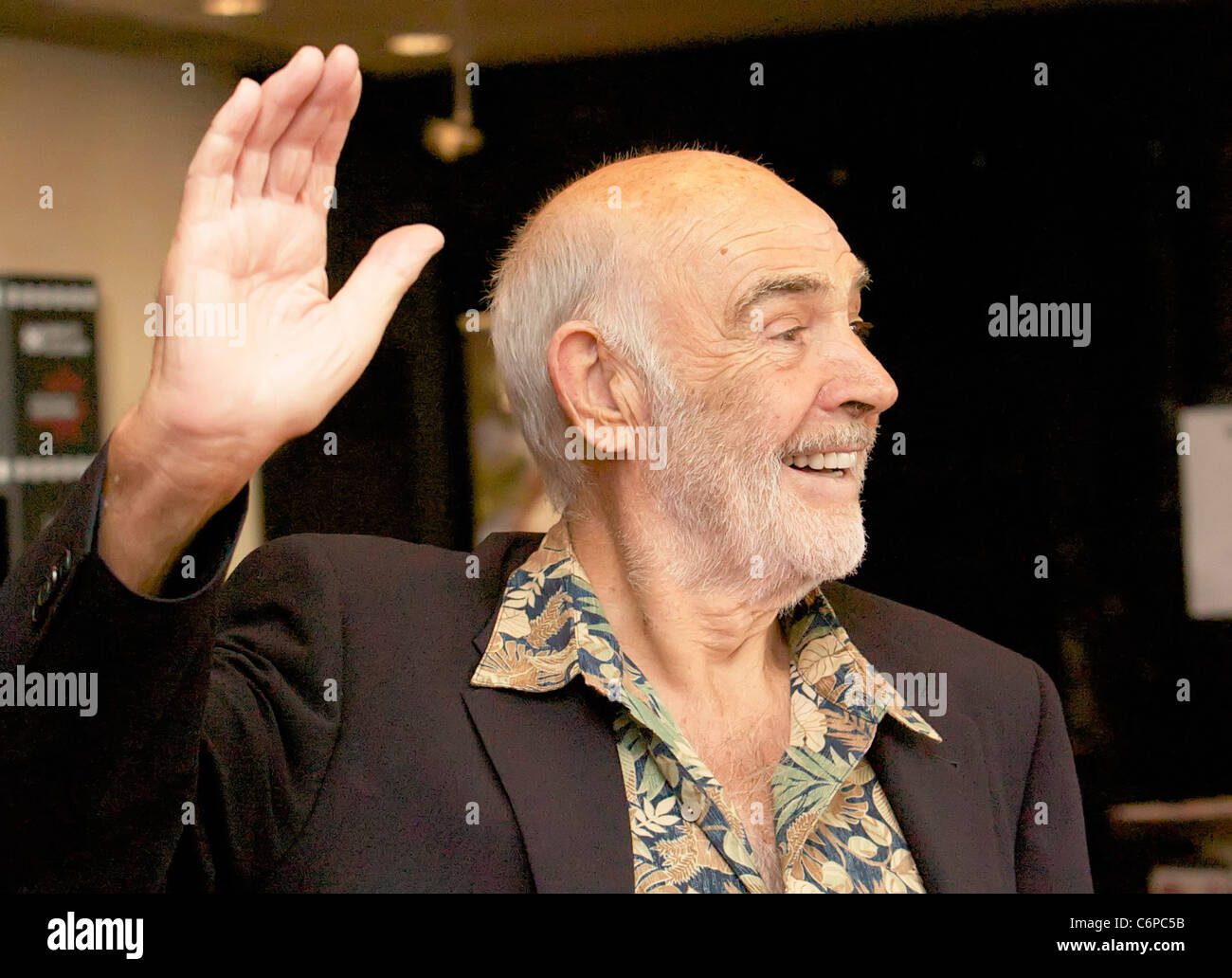 Sir Sean Connery EIFF 2010 - "Der Mann, der wäre König" Gala Screening am Festival Theatre - Ankünfte Edinburgh, Schottland Stockfoto