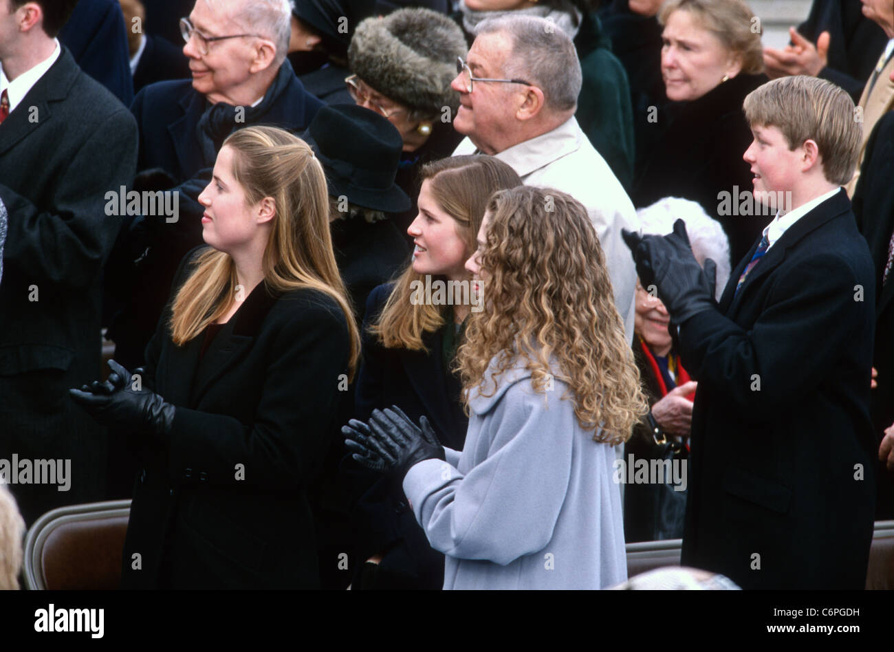Chelsea Clinton mit Karina Gore und der Familie Gore bei der Einweihungszeremonie 20. Januar 1997, in Washington, DC. Stockfoto
