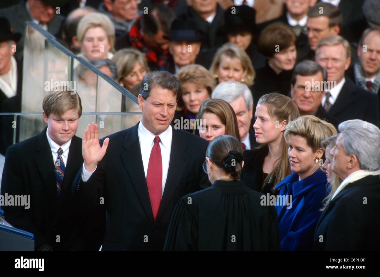 Vizepräsident Al Gore wird für seine zweite Amtszeit 20. Januar 1997, in Washington von Gerechtigkeit Ruth Bader Ginsberg vereidigt Stockfoto
