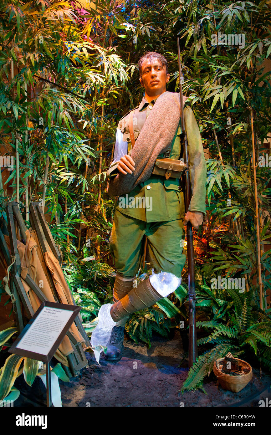Europa, Niederlande, Amsterdam, The Tropenmuseum, Modell von Willem (Himpies), Sohn einer Familie von Gewürznelke Pflanzer. Stockfoto