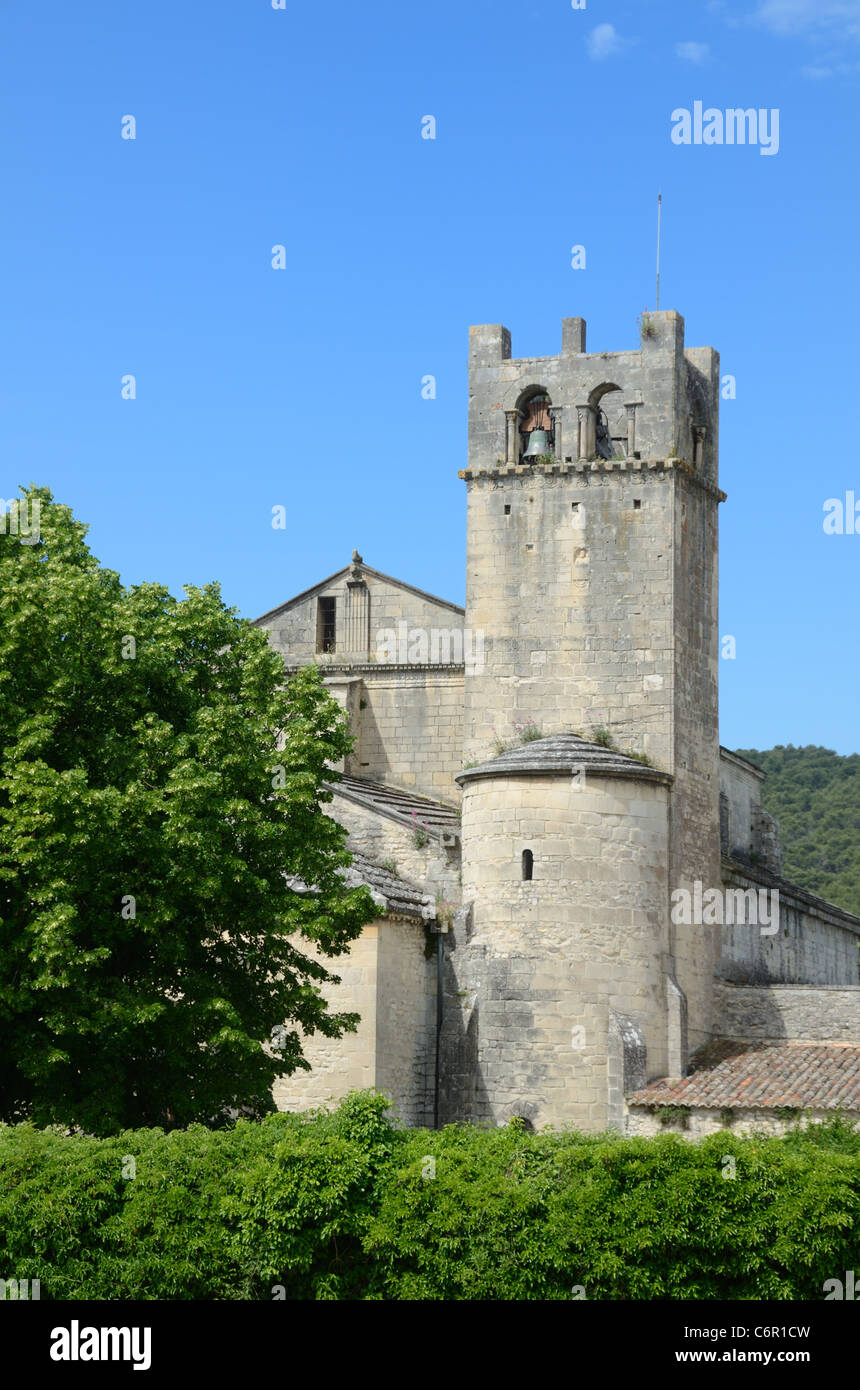 Glockenturm oder Glockenturm der Kathedrale Notre-Dame-de-Nazareth in Vaison-la-Romaine oder Vaison, Vaucluse, Provence, Frankreich Stockfoto