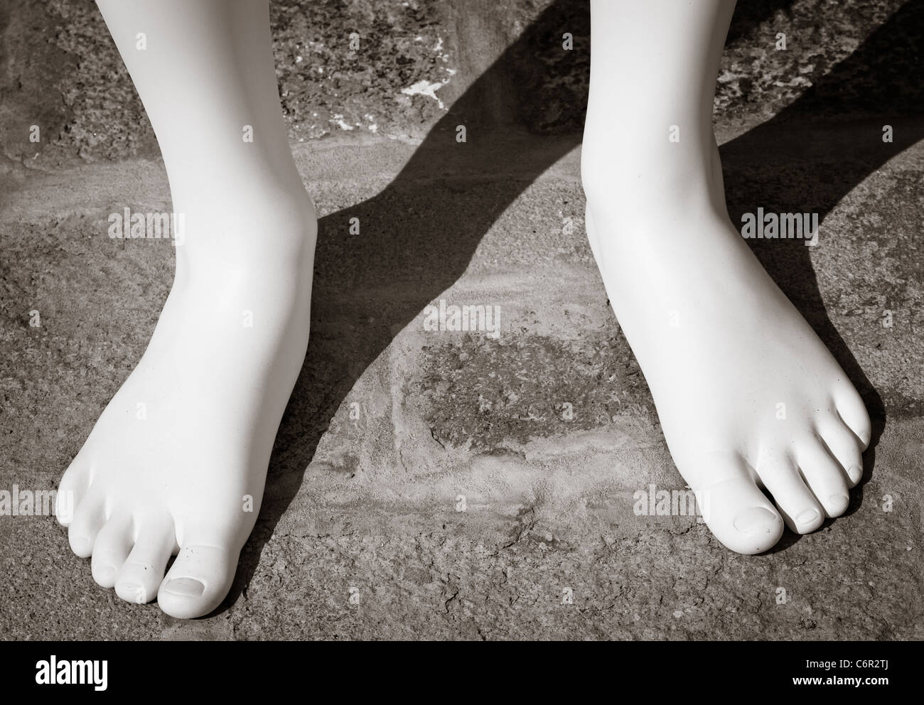 Weiße füße -Fotos und -Bildmaterial in hoher Auflösung – Alamy