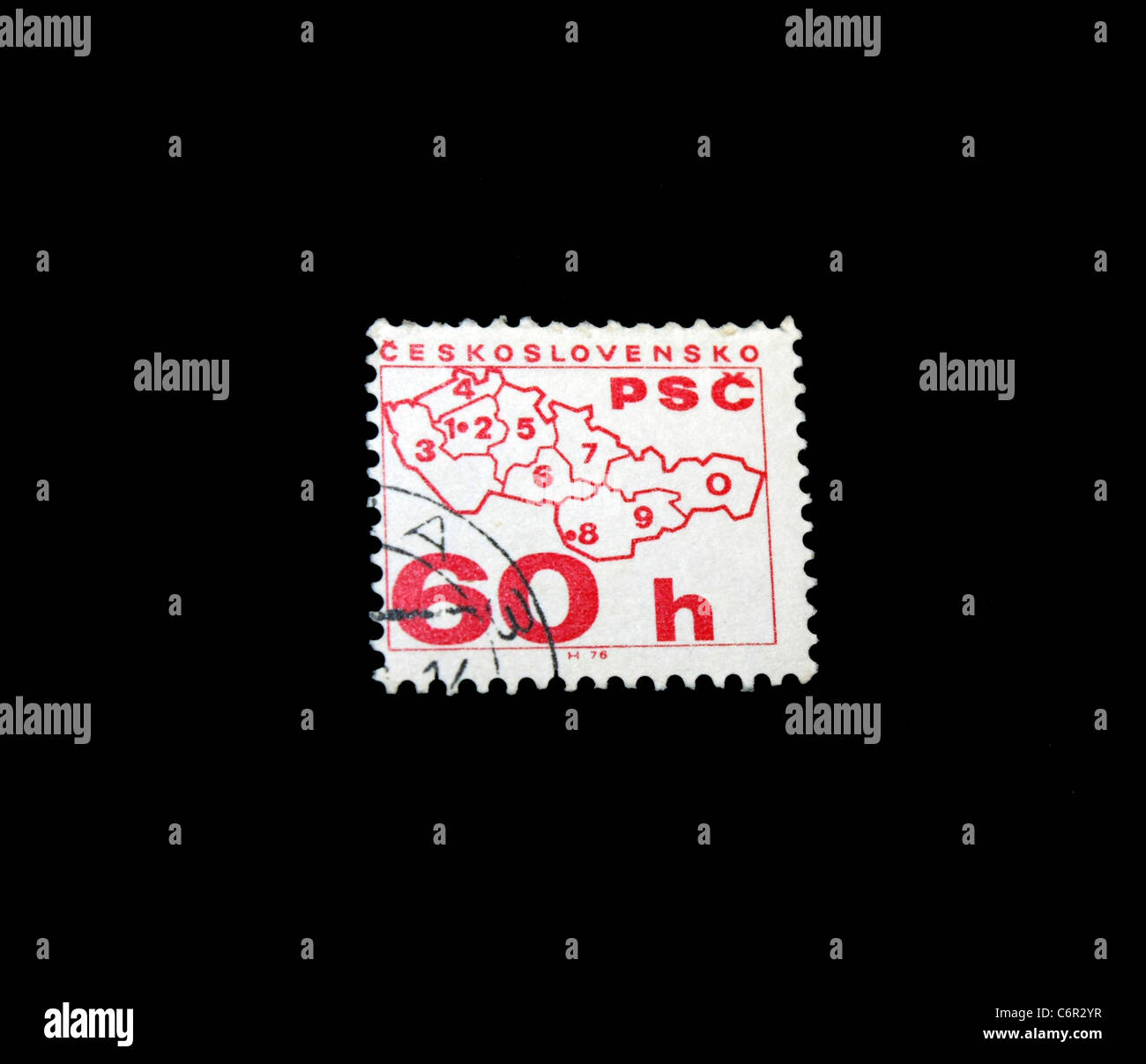 Eine Briefmarke, die isoliert in schwarz Stockfoto Eine Briefmarke, die isoliert in schwarz Stockfoto