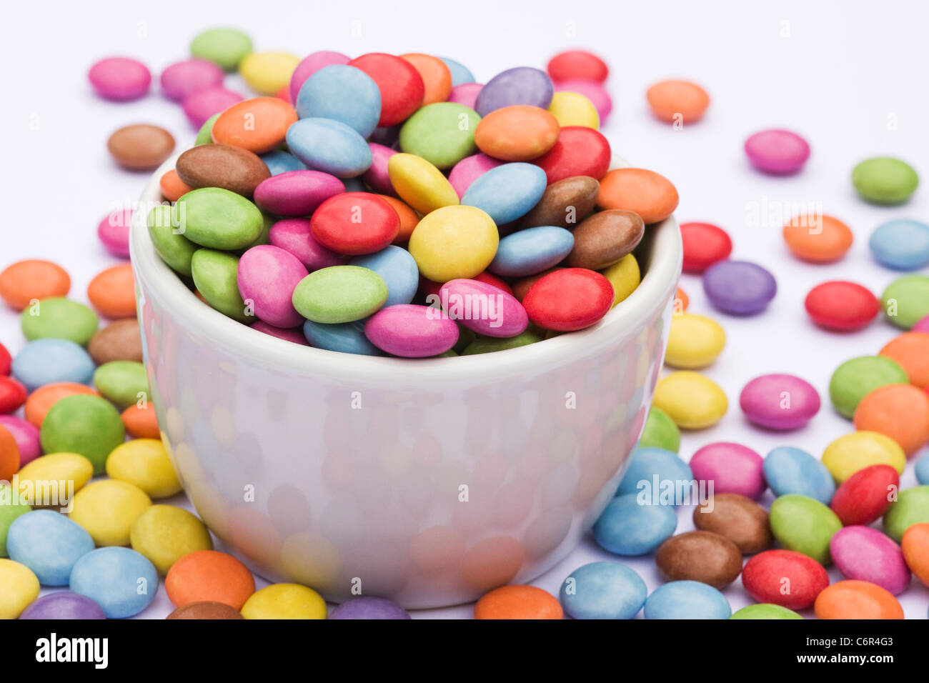 Smarties Farben Stockfotos und -bilder Kaufen - Alamy