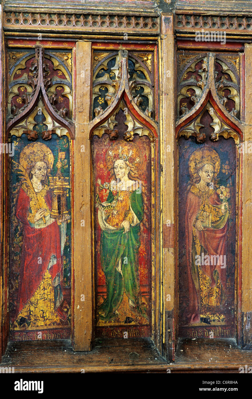 Nord Elmham, Norfolk, Lettner, St. Barbara, St. Cecilia, St. Dorothy weiblichen Heiligen Heiligen englischen Bildschirme Kirche Kirchen Stockfoto