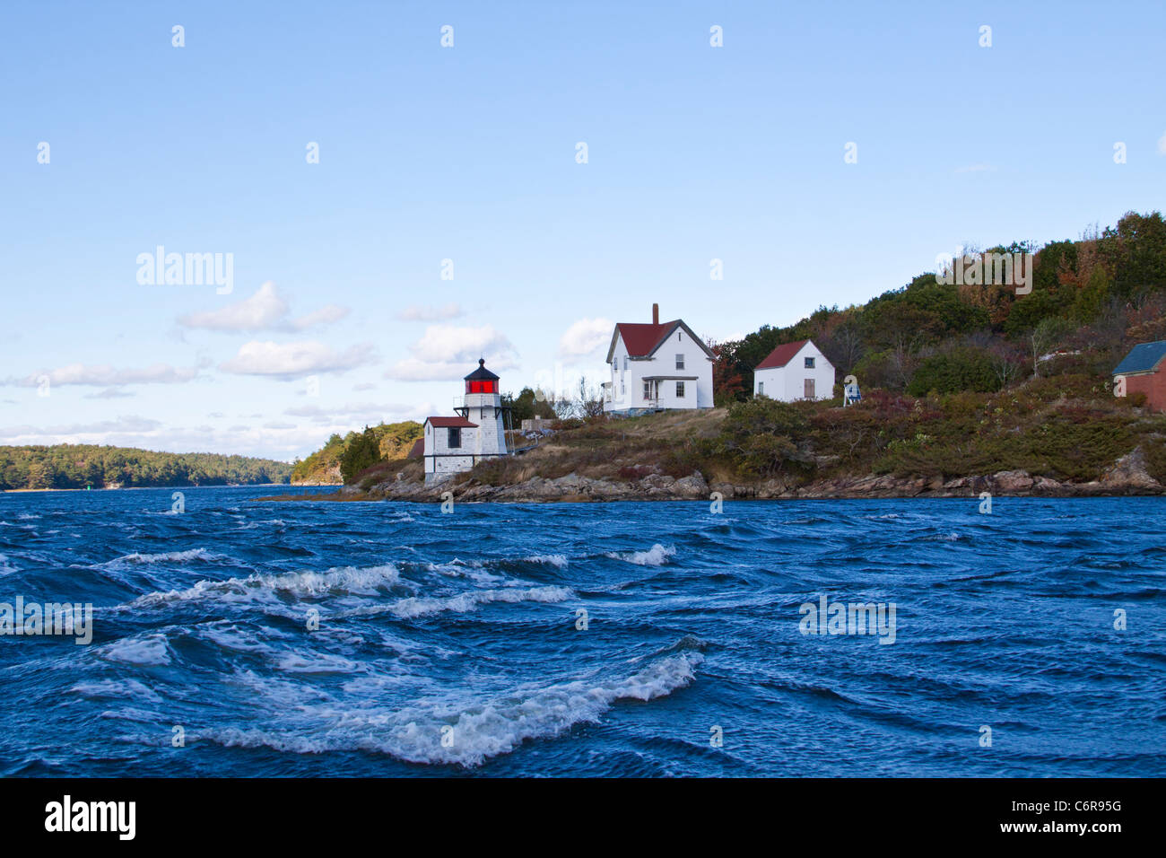 Eichhörnchen Sie Point Lighthouse, befindet sich auf der südwestlichen Spitze der Arrowsic Insel im Kennebec River in Maine. Stockfoto