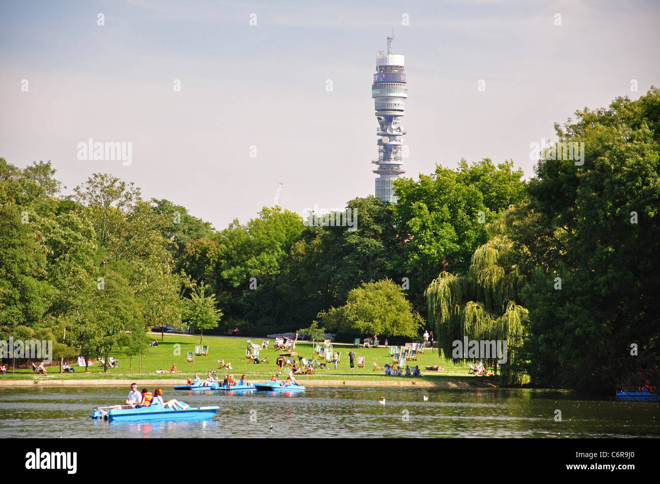 Bootstouren am See, Regent's Park, City of Westminster, Greater London, England, Großbritannien Stockfoto