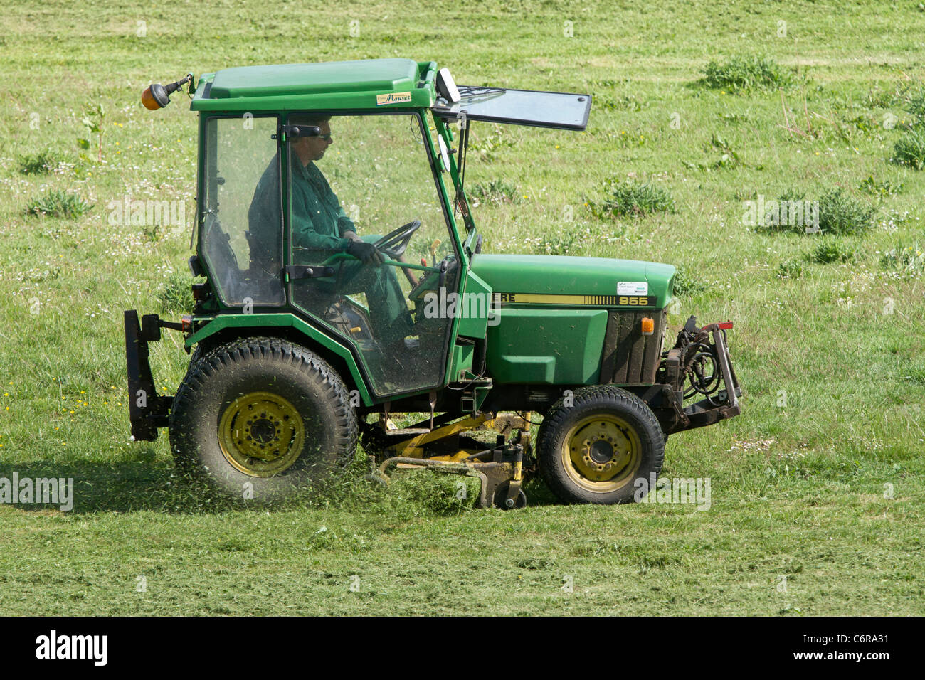 John Deere Traktor Rasenmähen Stockfoto