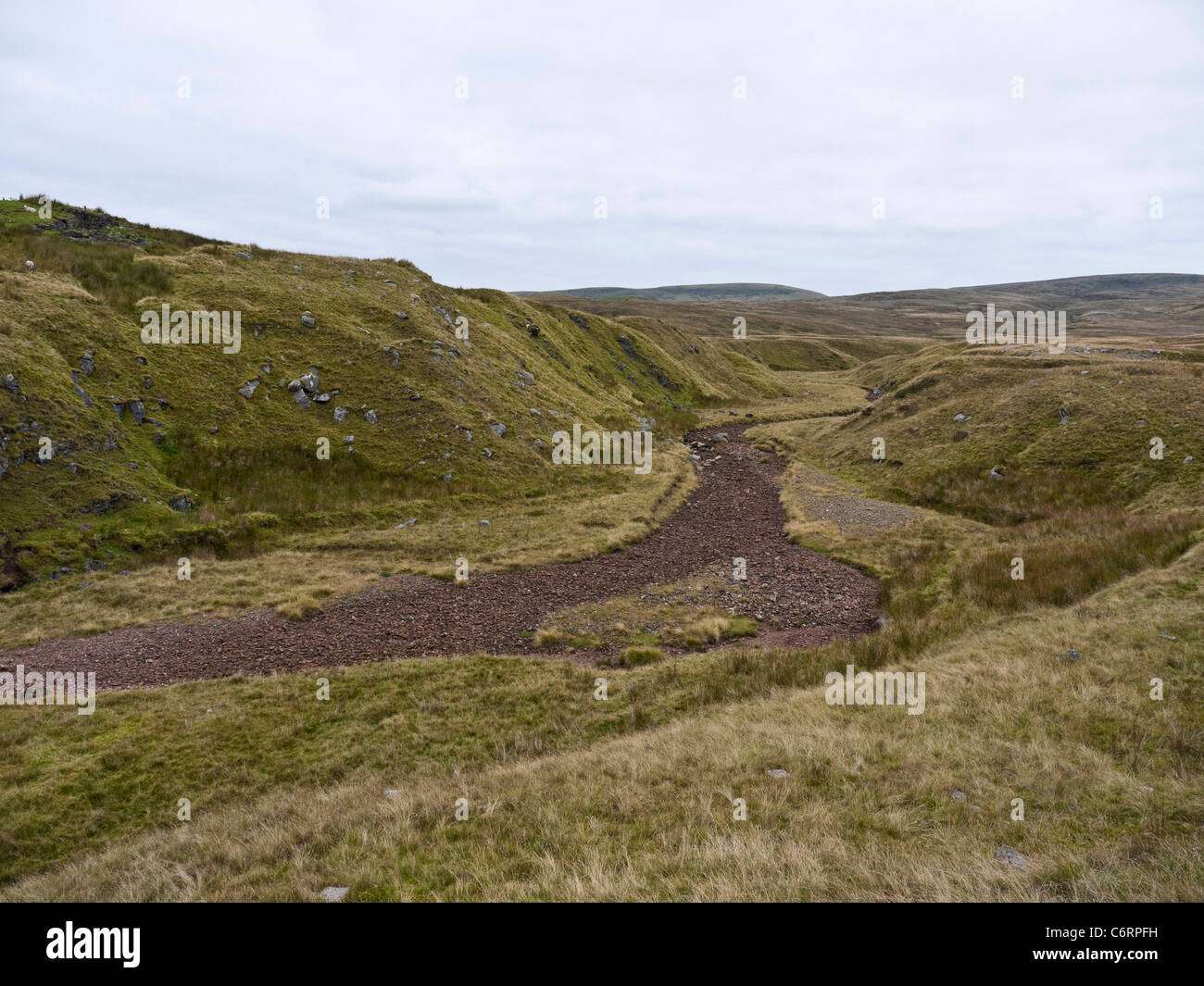Sinc Giedd oder Schwalbe Loch, Afon Giedd in Black Mountain, Brecon Beacons, Wales Stockfoto