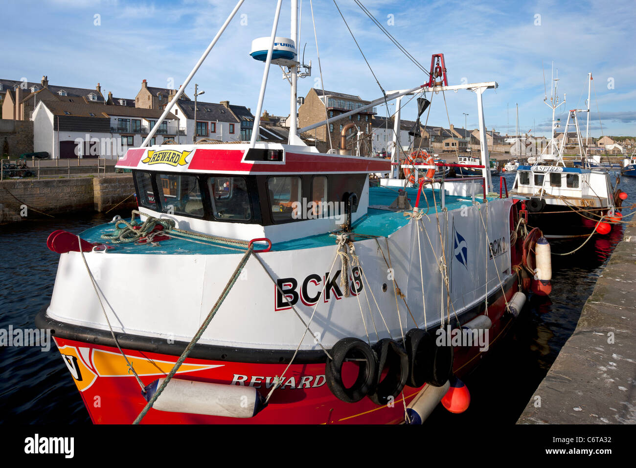 Angelboote/Fischerboote im Hafen von Burghead, Moray Firth, Schottland Stockfoto