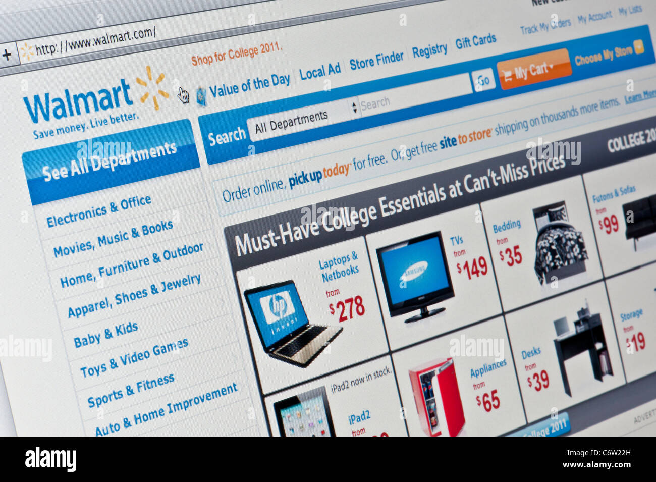 Nahaufnahme von Walmart-Logo auf ihrer Website gesehen. (Nur zur redaktionellen Verwendung: print, TV, e-Book und redaktionelle Webseite). Stockfoto