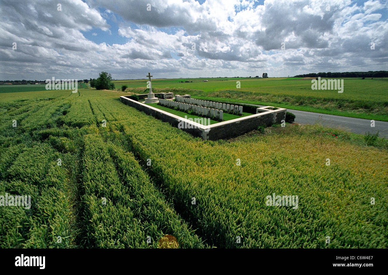 Moulin-De-Pierre Friedhof, nördlichen France.Dead aus den letzten 100 Tagen des 1. Weltkrieges von Commonwealth War Graves Commission betreut. Stockfoto