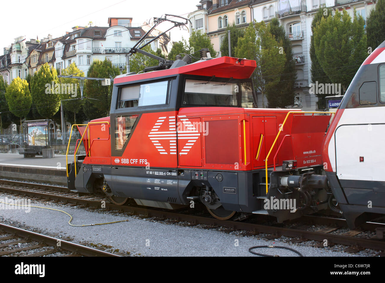 Elektrische Eisenbahn Rangier-Lok im Bahnhof Luzern, Schweiz. Stockfoto