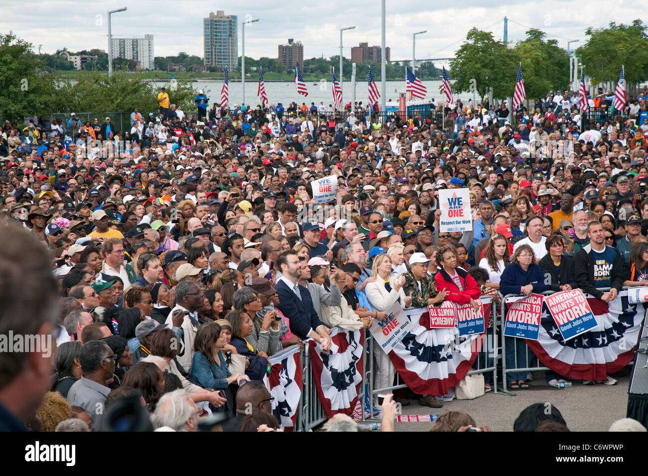 Detroit, Michigan - der Masse bei Präsident Barack Obama-Tag der Arbeit-Rallye in Detroit. Stockfoto