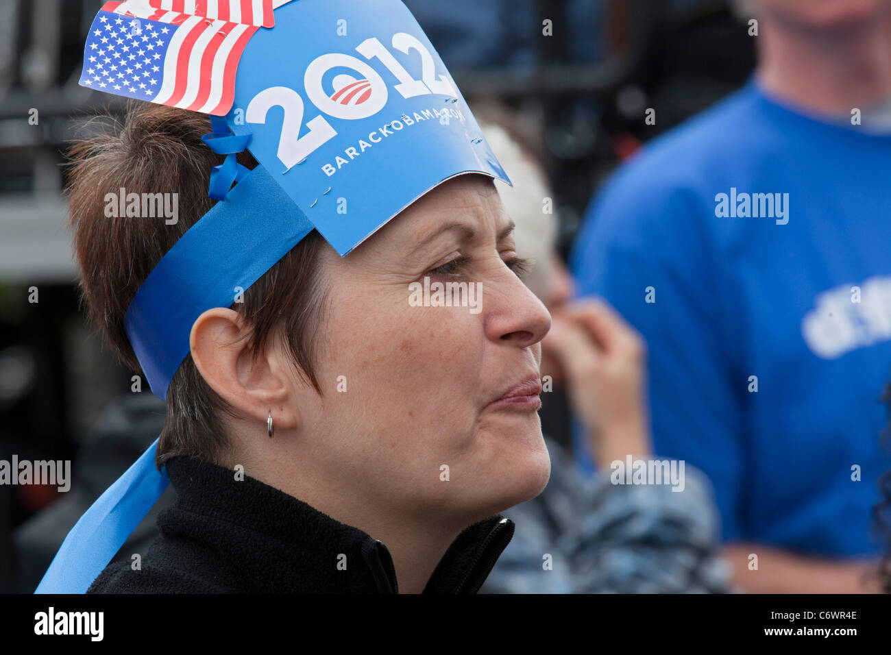 Detroit, Michigan - eine Frau in der Menge am Tag der Arbeit-Rallye Präsident Barack Obama in Detroit. Stockfoto