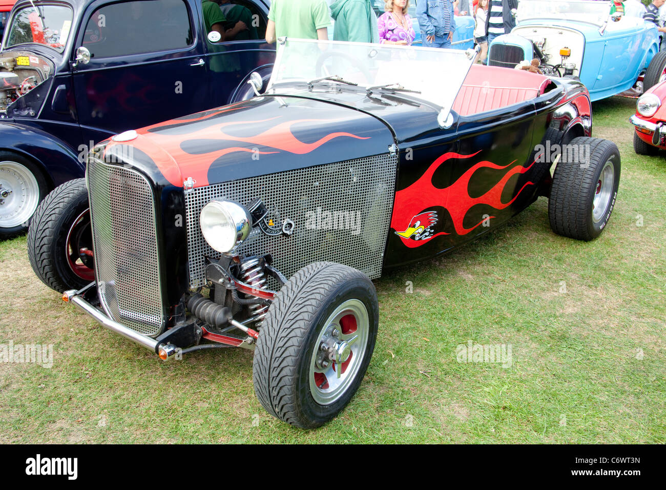 Klassiker auf der gemeinsamen Harpenden 2011 Hotrod schwarze Flamme motor Oldtimer zeigen Stockfoto