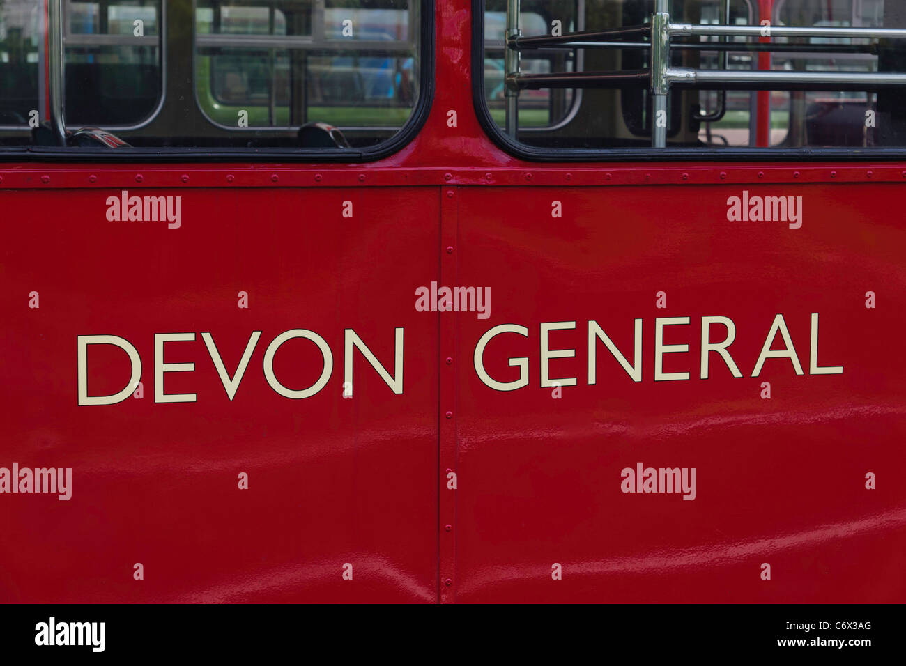 Close Up Detail des Devon allgemeine Logos in Torbay Oldtimer Bus Running Day Stockfoto