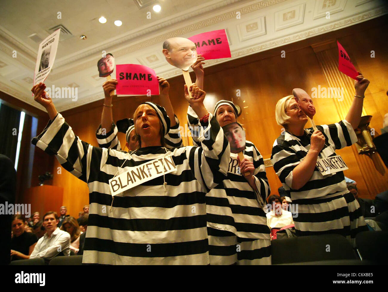 Code-rosa Demonstranten während einer Senat Heimatschutz und staatliche Angelegenheiten Untersuchungen Unterausschuss Anhörung am Capitol Stockfoto