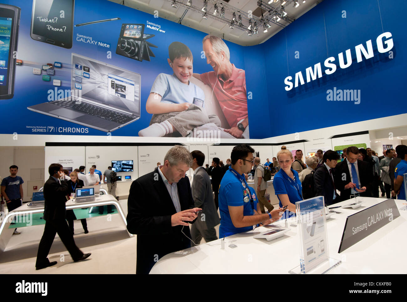 Samsung Display Stand auf der IFA Consumer Electronics Messe in Berlin Deutschland 2011 Stockfoto