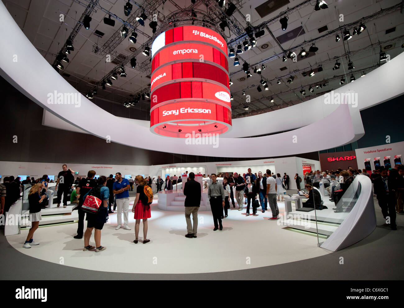 Vodafone-Stand auf der IFA Consumer Electronics Messe in Berlin Deutschland 2011 Stockfoto