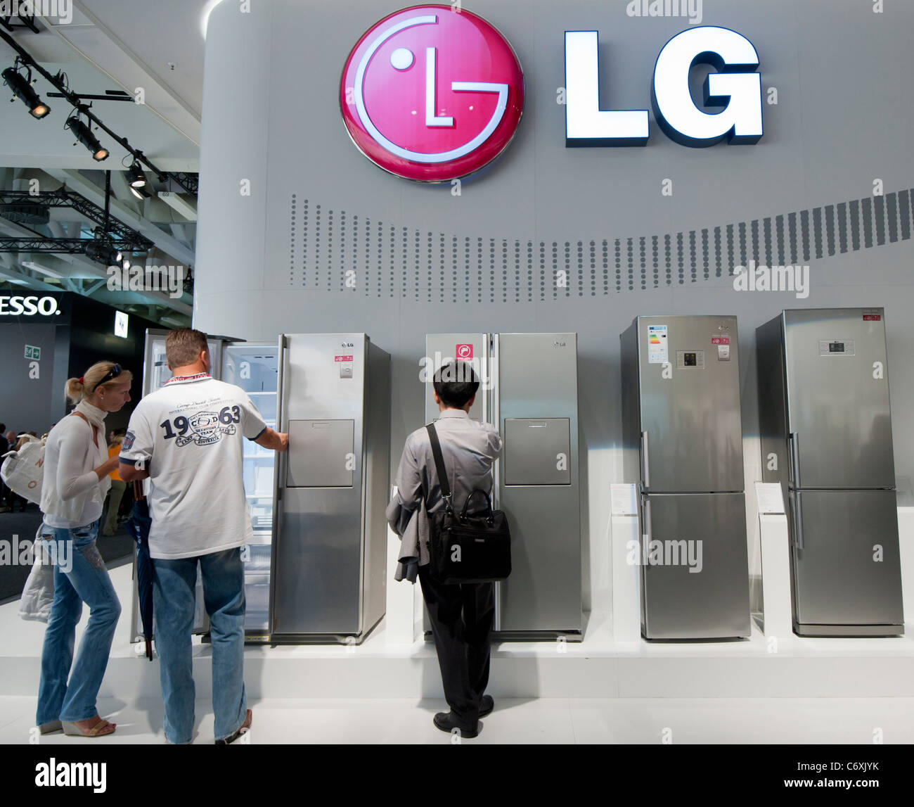 LG Display am IFA Consumer Electronics Messe in Berlin Deutschland 2011 Stockfoto