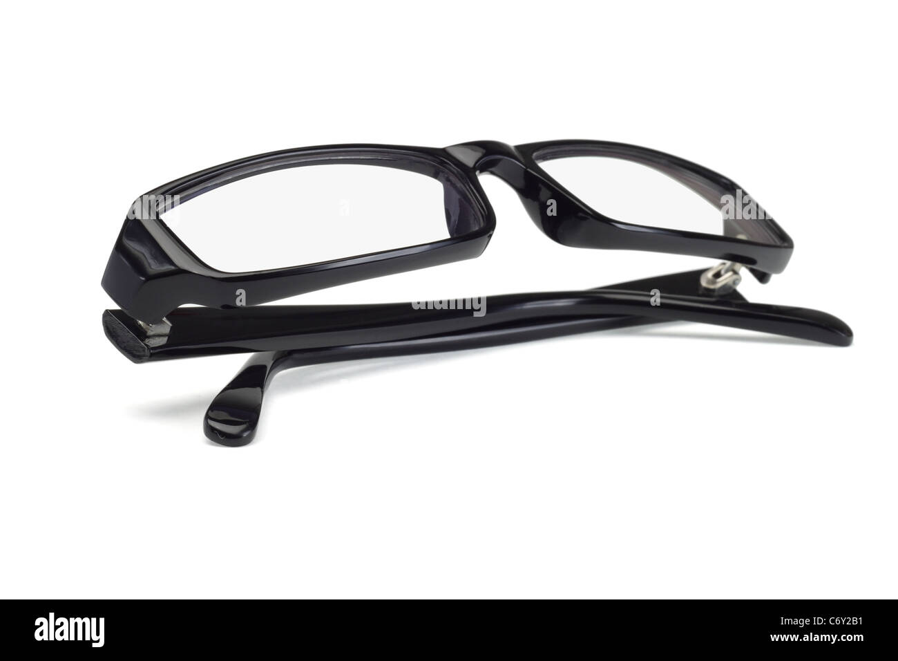 Modische schwarze Kunststoffrahmen Brille auf weißem Hintergrund Stockfoto